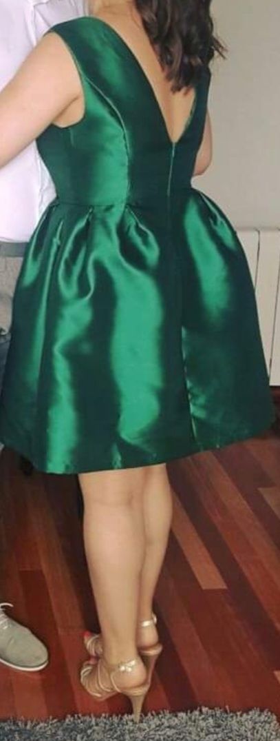 Vestido corto con lazo