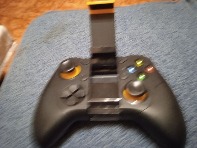 Mando para jugar con móvil.