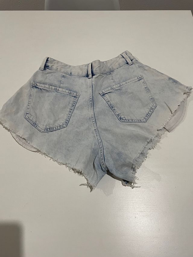 pantalones cortas vaqueras Stradivarius