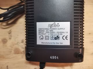 Alimentatore per frigorifero portatile.