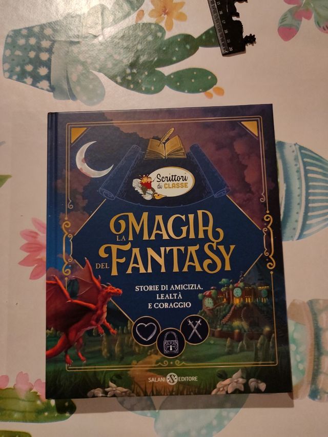 Libro "la magia del fantasy"