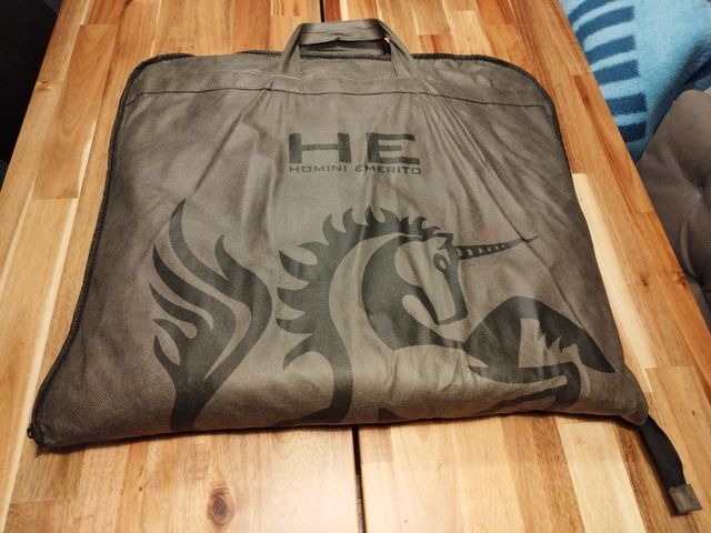 Abrigo de vestir homini emerito con funda