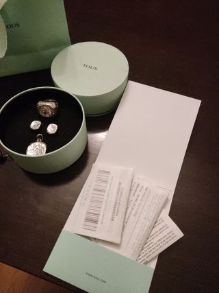 Anillo, pendientes y colgante Tous