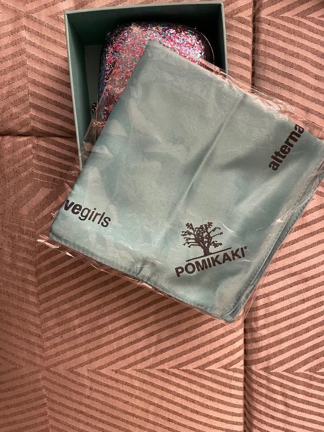 pochette Pomikaki + foulard
