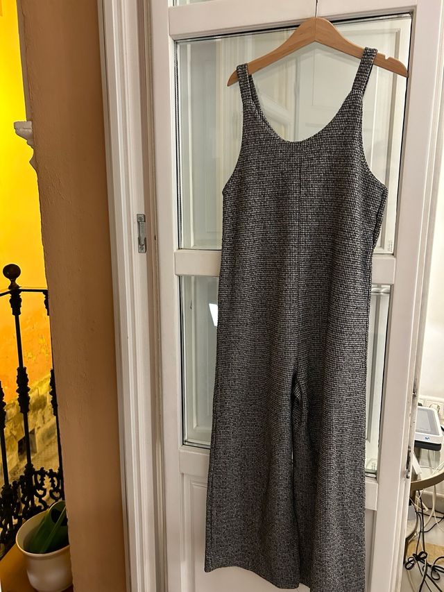 Elegante mono niña Zara