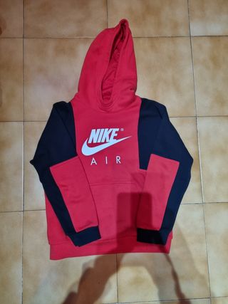 Susadera roja nike talla M niño Talla 10 años aprx