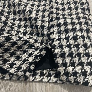 Falda marca Zara con apertura lateral
