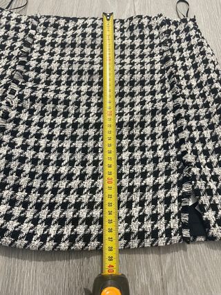 Falda marca Zara con apertura lateral
