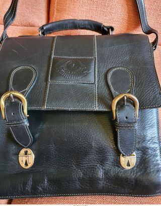 Cartera cuero negro