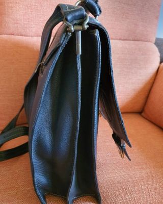 Cartera cuero negro