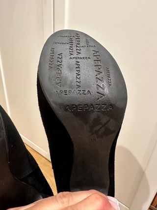 Botin ante negro tacon