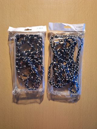 2 cover Iphone XR con laccio. 3€ l'una, entrambe 5