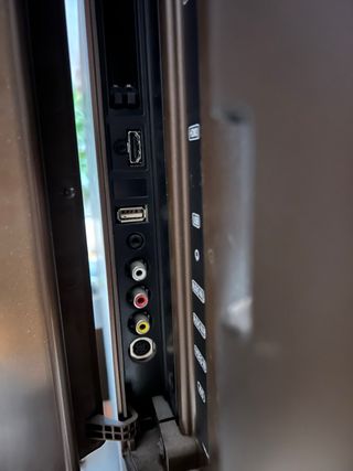 Loewe televisor 46”