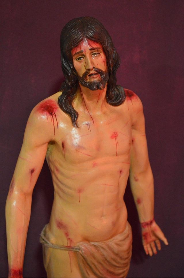 Magnífico CRISTO de talla completa -Despojado