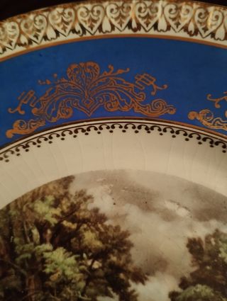 Platos antiguos de porcelana