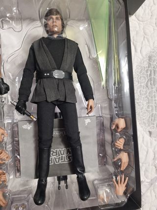 Hot Toys 1/6 MMS429 Luke
Skywalker ROTJ
