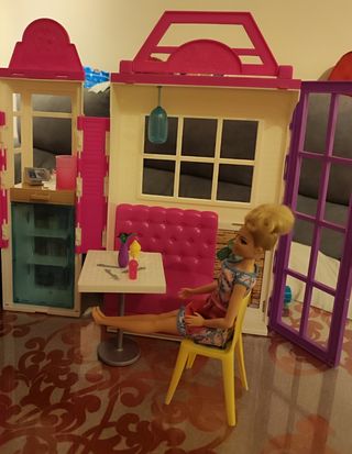 Barbie Restaurante (incluido barbie y ken).