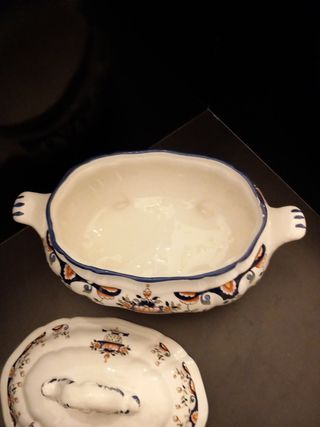 Sopera de porcelana