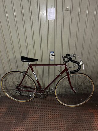 Bicicleta antiga de ciclismo rolex