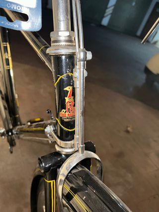 Bicicleta pasteleira antiga Raleigh