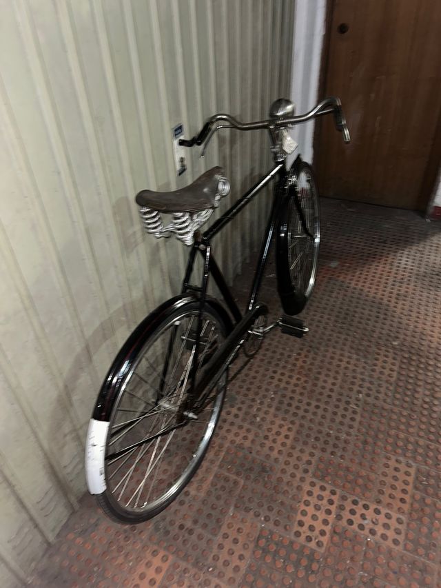 Bicicleta antiga Raleigh