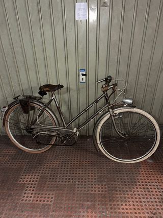 Bicicleta antiga terrot