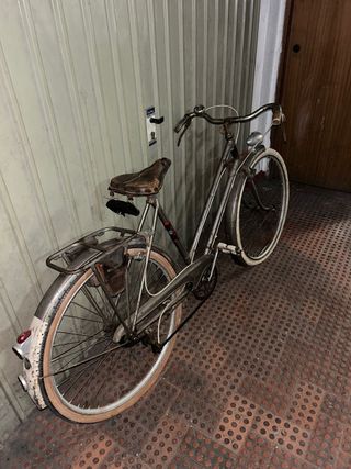 Bicicleta antiga terrot