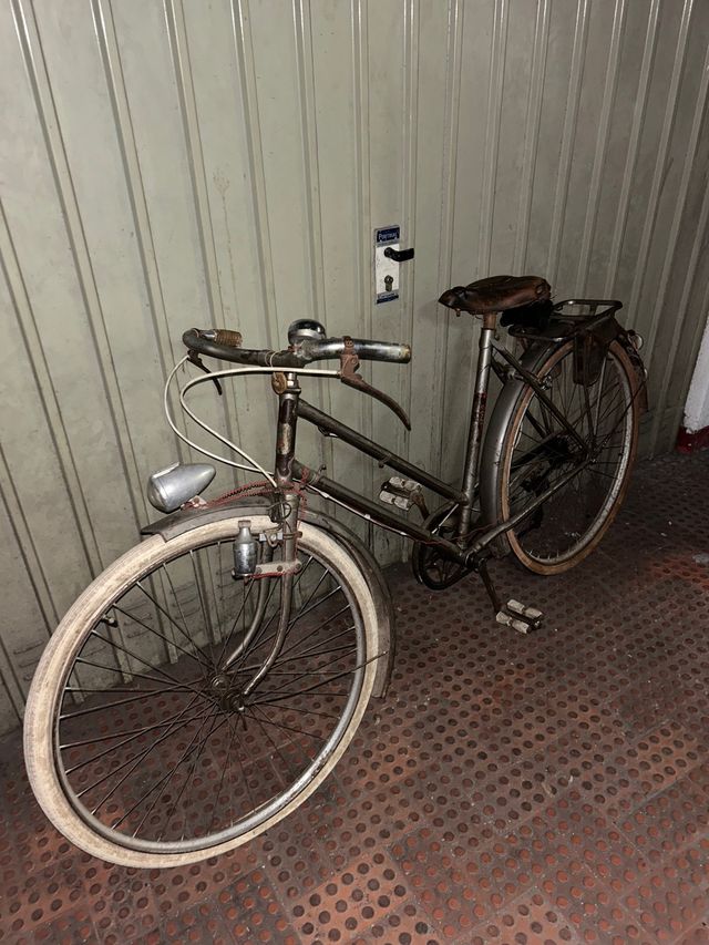 Bicicleta antiga terrot