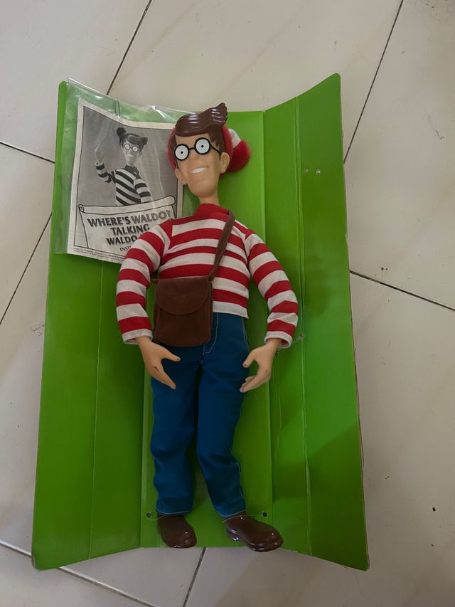 boneco waldo