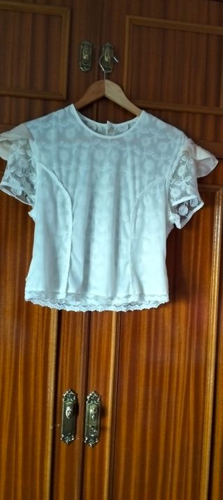 BLUSA PRECIOSA FIESTA NAVIDAD FLORES BORDADAS .