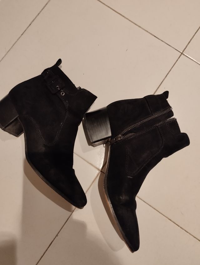Botines de ante negros