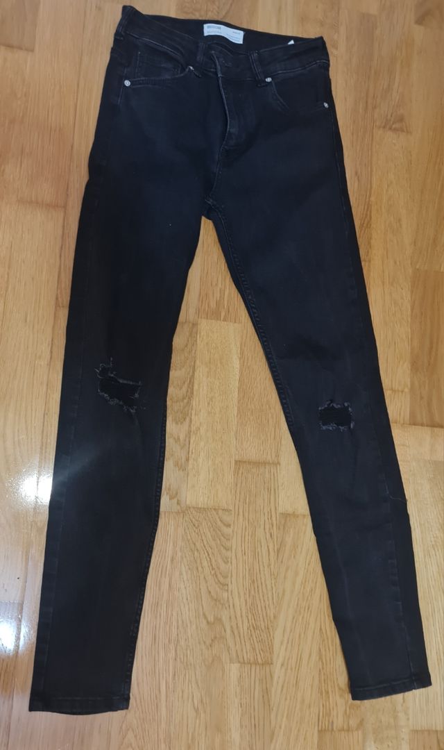 Pantalón negro Bershka push up