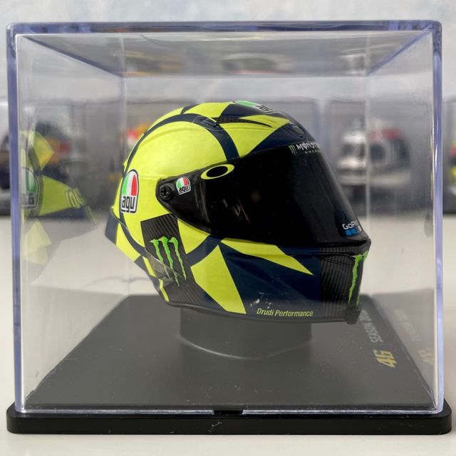 CASCO VALENTINO 1:5