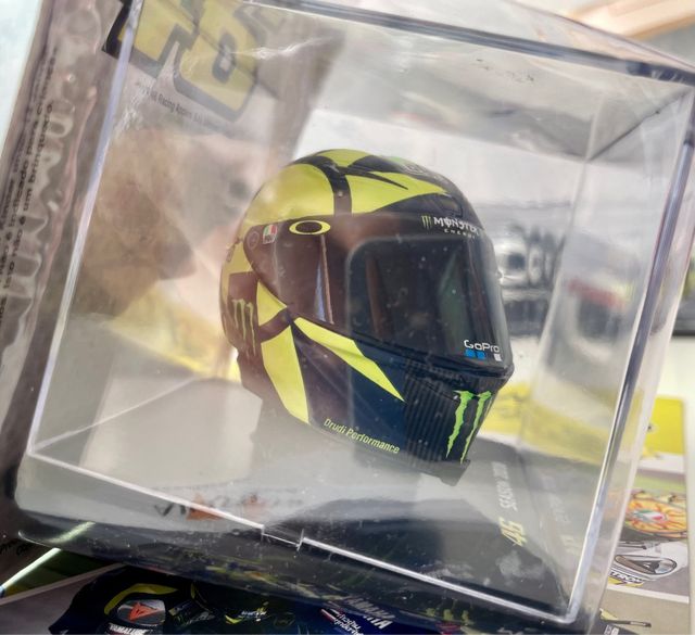 CASCO VALENTINO ROSSI 1:5