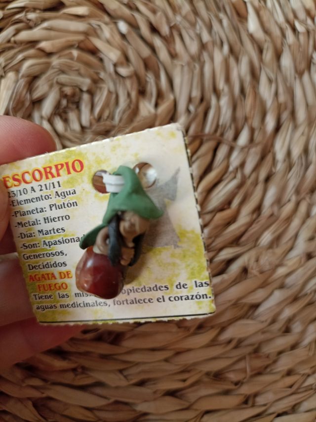 Colgante piedra signo