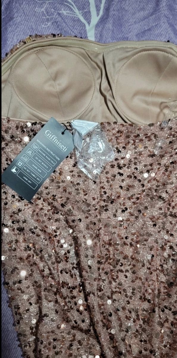 Vestido de festa novo.