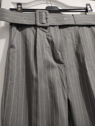 Conjunto pantalón y americana. 