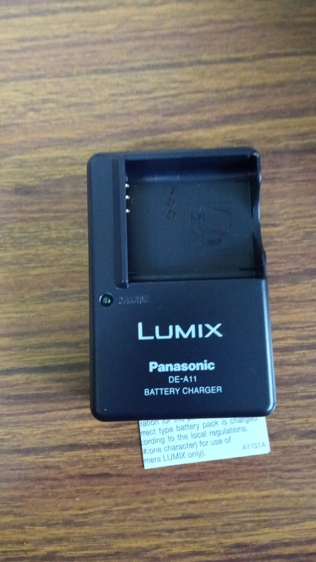 LUMIX Panasonic DE-A11B Cámara Digital Cargador