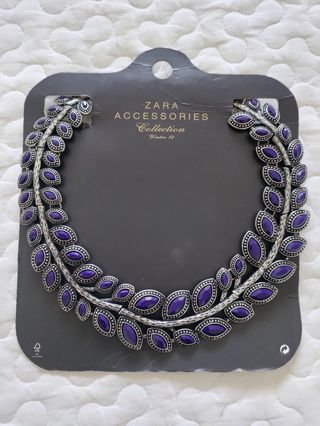 Collar azul Zara