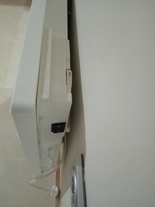 Radiador calefactor eléctrico de pared