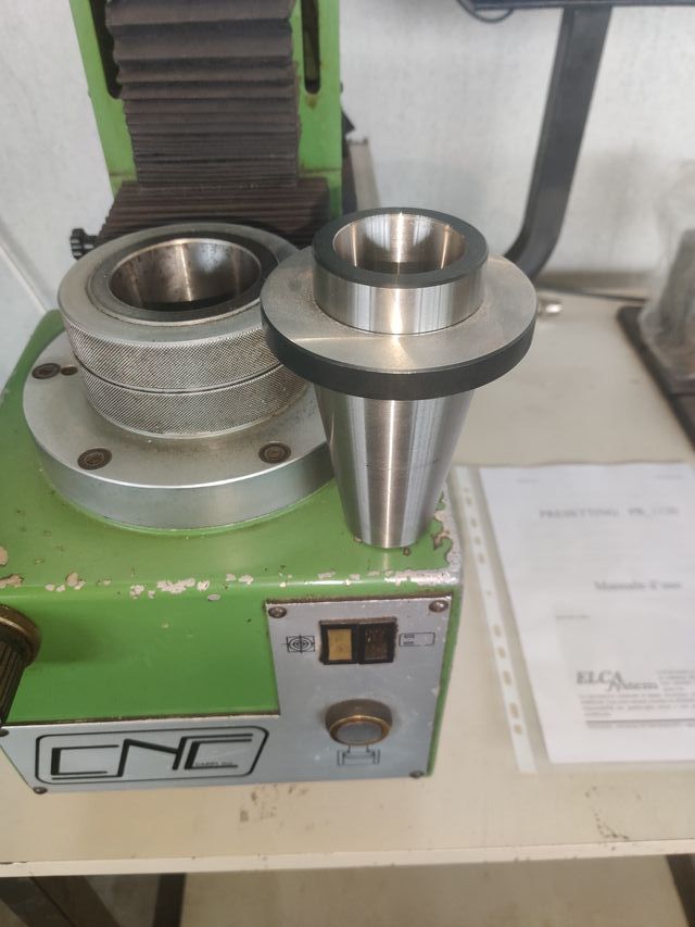 Presettor CNC LD 450/2C con unità di ELCA System