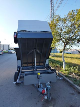 REMOLQUE BASCULANTE HIDRAULICO