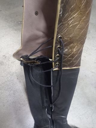 Botas y cinturón pirata