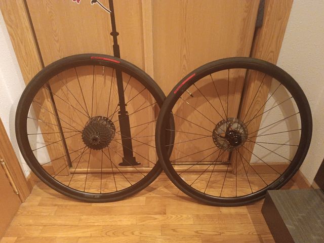 RUEDAS  DT SWISS r470 DISC