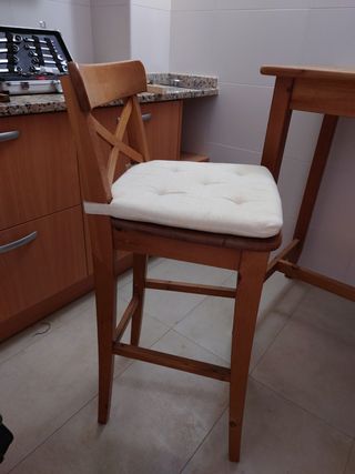 Mesa de cocina para dos personas ( alta)