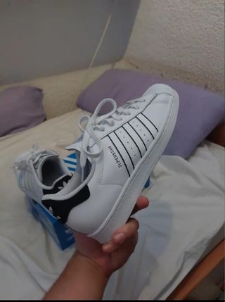 Adidas Superstar