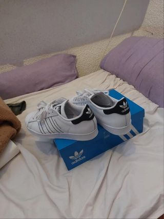 Adidas Superstar