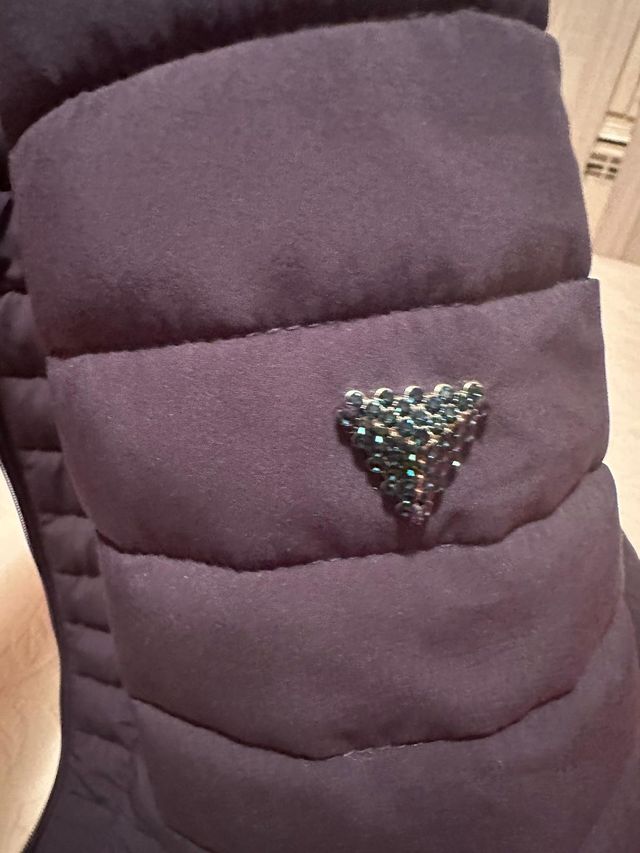 cazadora guess