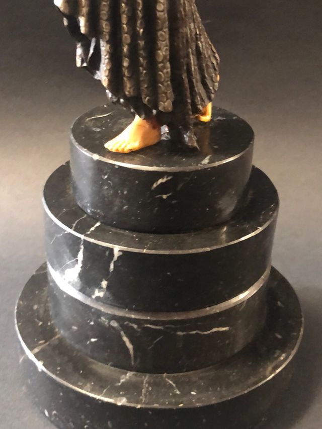 statuetta afther Chiparus