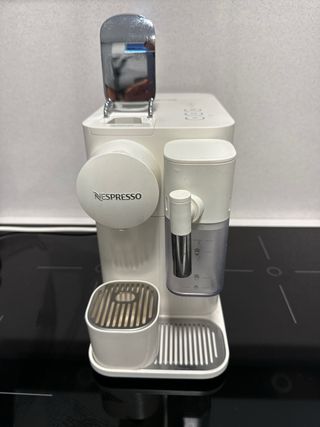 Cafetera Nespresso DeLonghi Latissima